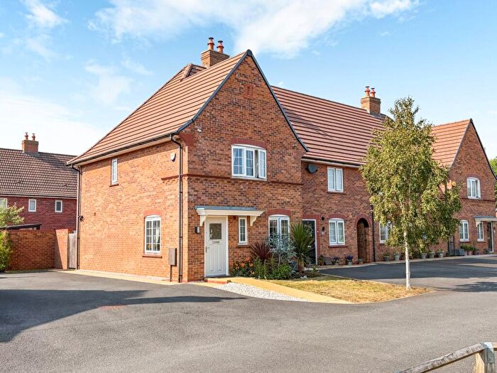 3 Bedroom End Of Terrace House For Sale In Oxford Blue Way, Stewartby, Bedford, MK43