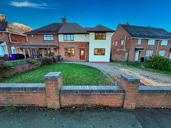 3 Bedroom Semi Detached House For Sale In Kitchen Lane, Wolverhampton, WV11
