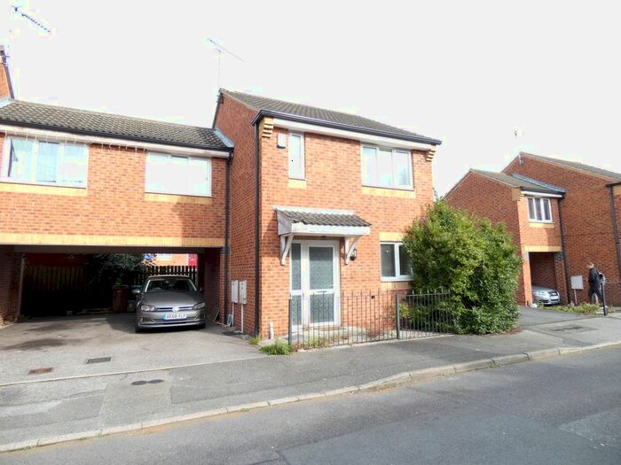 3 Bedroom Terraced House To Rent In Arundel Drive, Mansfield, NG19