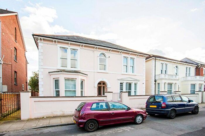 1 Bedroom Flat To Rent In Cavendish Road, Southsea, PO5