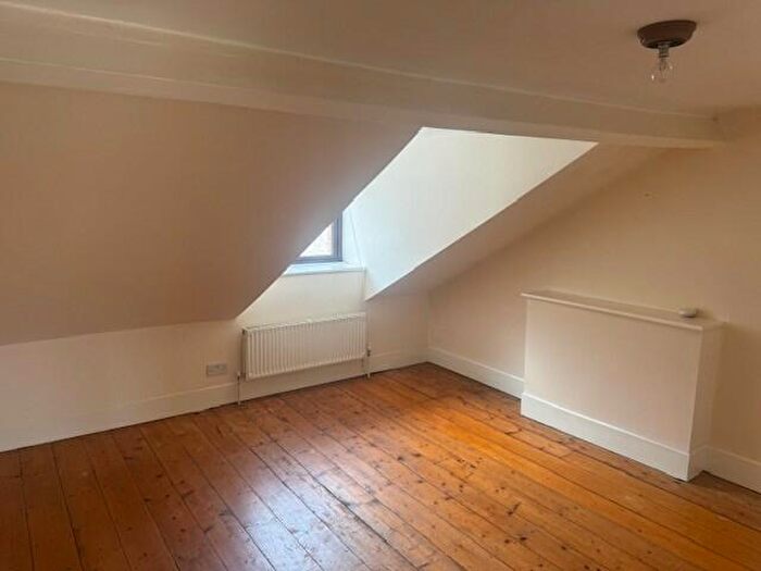 1 Bedroom House To Rent In The Triangle, BS39