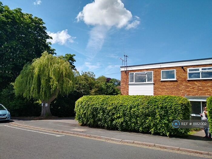 2 Bedroom Flat To Rent In Whateleys Drive, Kenilworth, CV8