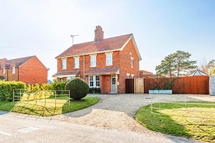 3 Bedroom Cottage For Sale In Edwardian Charm Meets Ccountry Life In East Winch, PE32