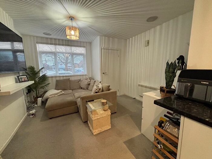 1 Bedroom Apartment To Rent In Gosport Road, Fareham, Hampshire, PO16