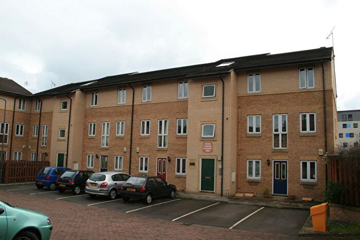 2 Bedroom Flat To Rent In Bramwell Court, Sheffield, S3