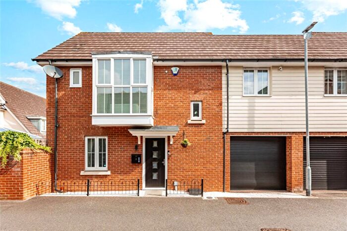 3 Bedroom End Of Terrace House For Sale In Ruby Link, Great Baddow, Essex, CM2