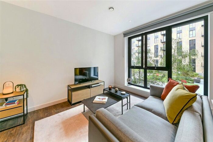 Studio To Rent In Tillermans Court, Grenan Square, Greenford, UB6