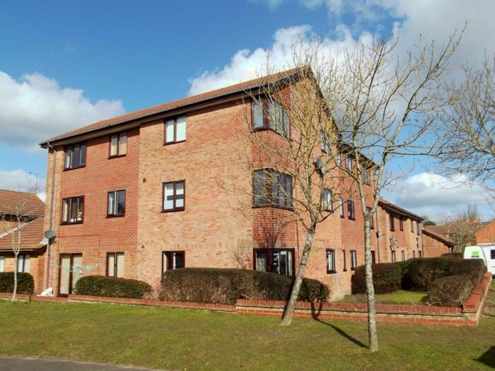 2 Bedroom Flat To Rent In Godmanston Close, Canford Heath, BH17