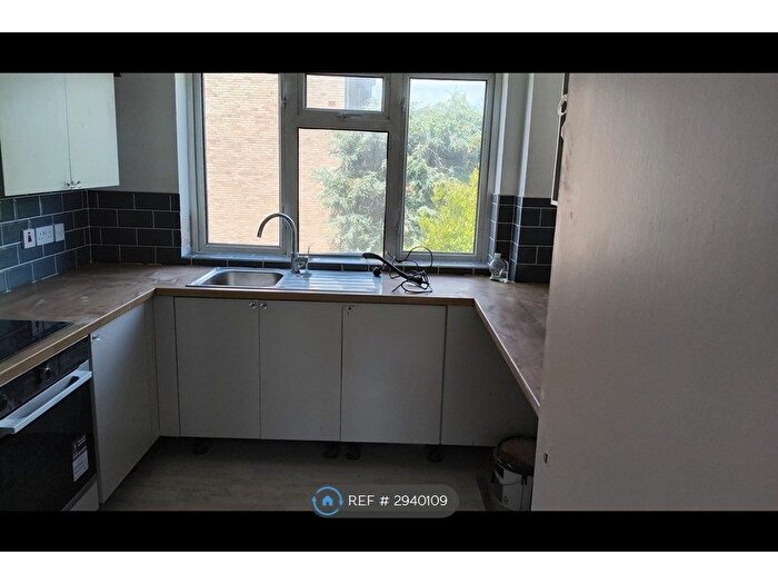 2 Bedroom Flat To Rent In Gatefield Close, Walton On The Naze, CO14