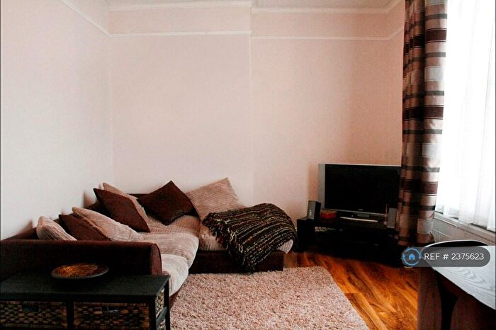 1 Bedroom Flat To Rent In Waldegrave Road, London, SE19