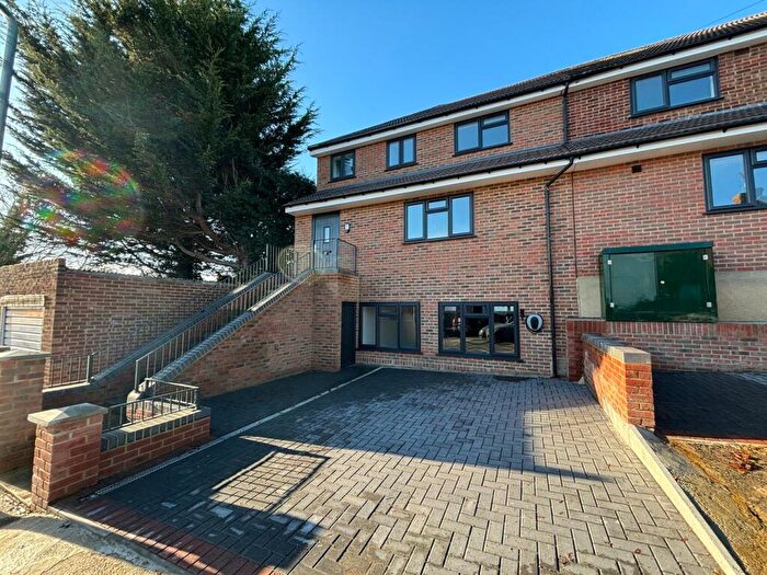 3 Bedroom Apartment To Rent In Pepys Way, Rochester, ME2