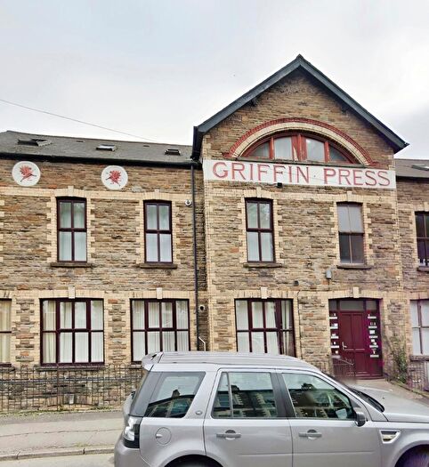 2 Bedroom Flat To Rent In Osborne Road, Pontypool, NP4