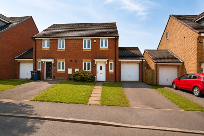 3 Bedroom Semi-Detached House To Rent In Greenvale Avenue, Newcastle Upon Tyne, NE5