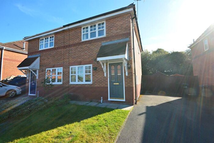 3 Bedroom Semi-Detached House To Rent In Coleridge Close, Sandbach, CW11