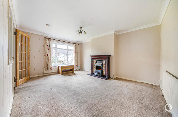 2 Bedroom Bungalow For Sale In Gayhurst Drive, Sittingbourne, Kent, ME10