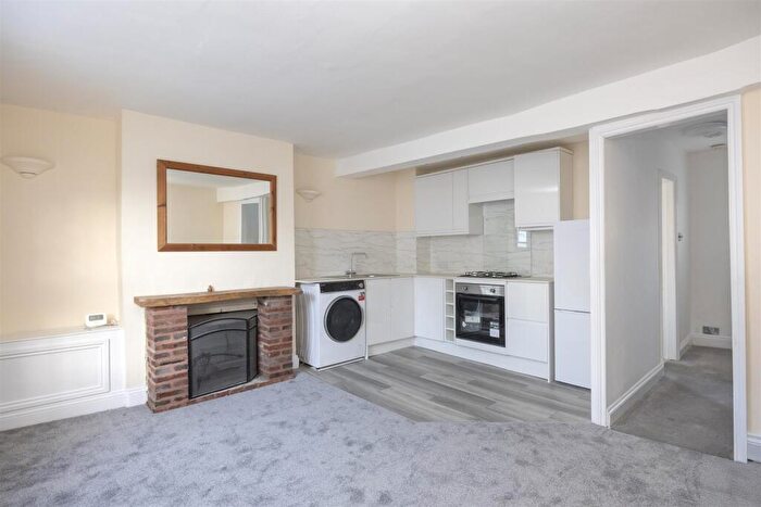 2 Bedroom Maisonette To Rent In Spring Street, Brighton, BN1
