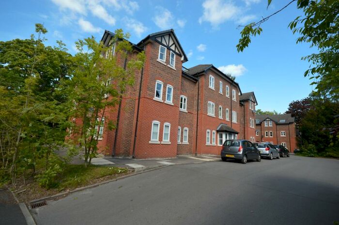 2 Bedroom Apartment To Rent In Pencarrow Close, Didsbury, M20