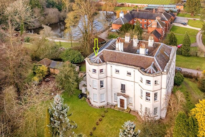 3 Bedroom Flat For Sale In Styche, Market Drayton, TF9
