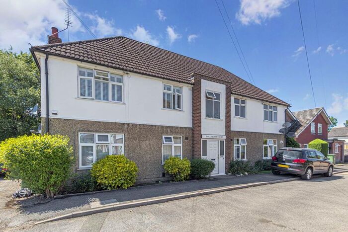 2 Bedroom Flat To Rent In Dallington Close, Burwood Park, Hersham, Walton-On-Thames, KT12