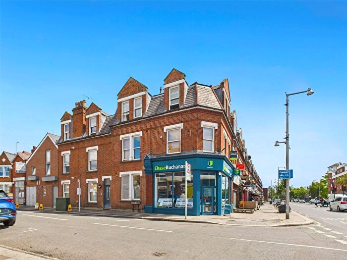 1 Bedroom Flat To Rent In Heath Road, Twickenham, TW1