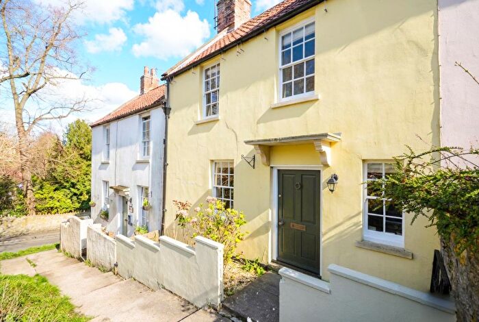 2 Bedroom Cottage For Sale In Dapps Hill, Keynsham, Bristol, BS31