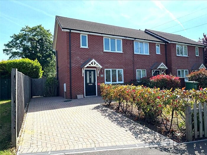 2 Bedroom End Of Terrace House For Sale In Poyle Road, Tongham, Surrey, GU10