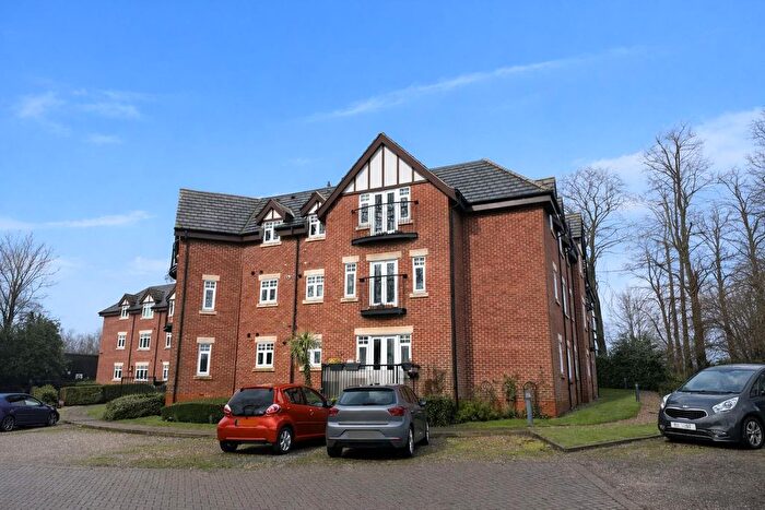 2 Bedroom Flat For Sale In Welford Road, Northampton, NN2