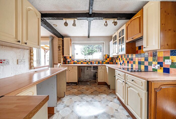 3 Bedroom Semi-Detached House For Sale In Vicarage Road, Coalpit Heath, Bristol, BS36