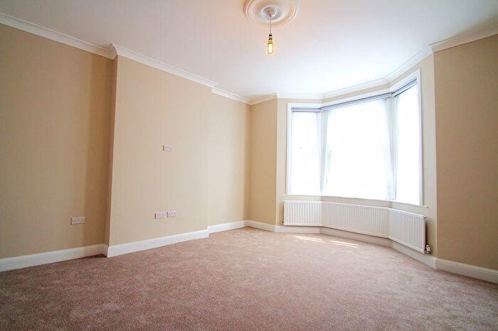 2 Bedroom Flat To Rent In Welldon Crescent, Harrow, HA1