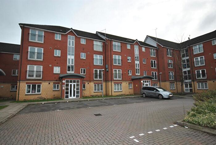 2 Bedroom Apartment For Sale In Cleveland Court, Northampton, NN2