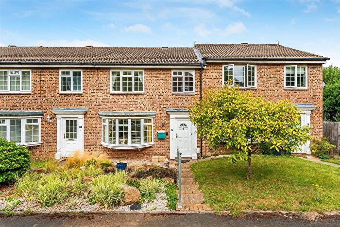 3 Bedroom Terraced House For Sale In Aquila Close, Ashtead/Leatherhead, KT22