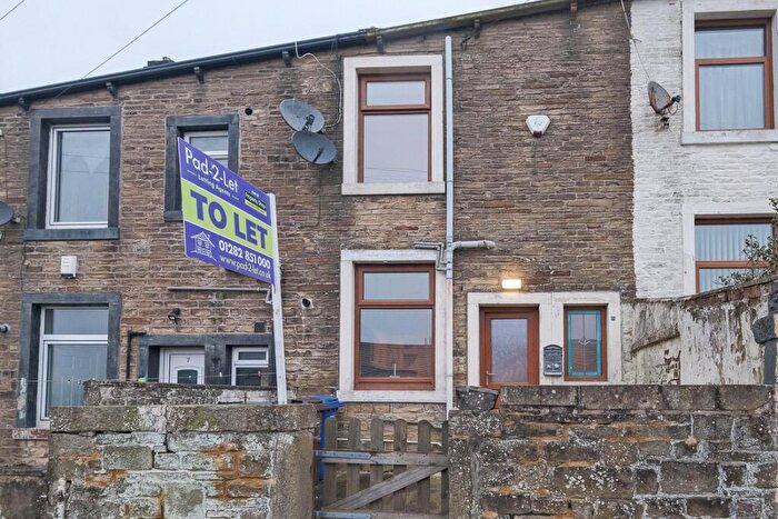 3 Bedroom Terraced House To Rent In George Street, Barnoldswick, Lancashire, BB18