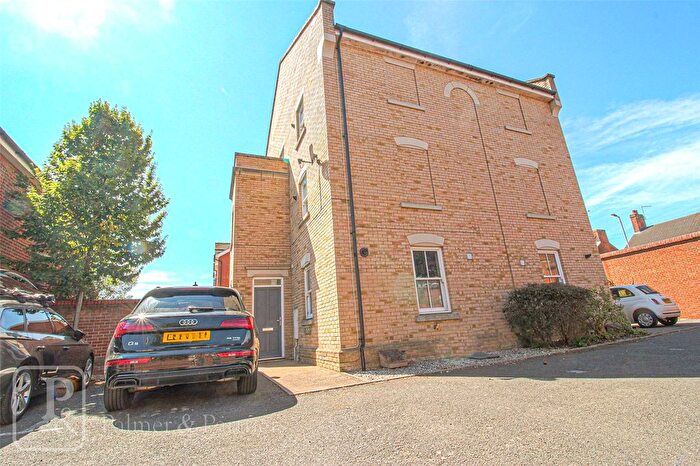 3 Bedroom Semi-Detached House To Rent In Garland Road, Colchester, Essex, CO2