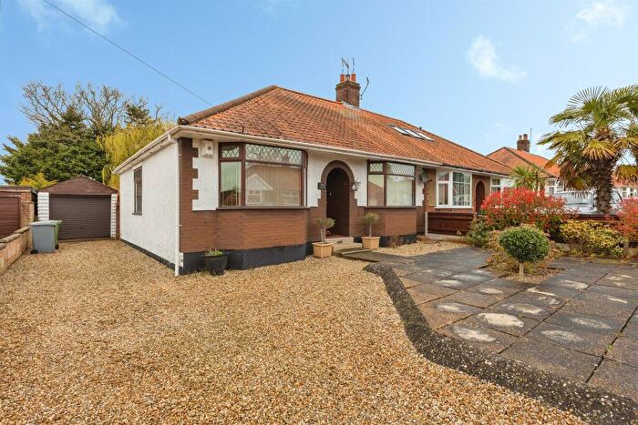 3 Bedroom Bungalow For Sale In Mountfield Avenue, Norwich, NR6