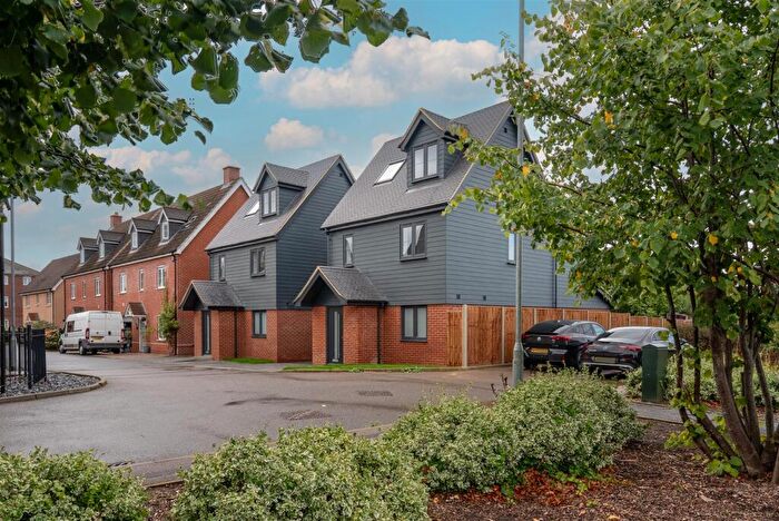 3 Bedroom Detached House For Sale In Clarke Close, Stansted, CM24