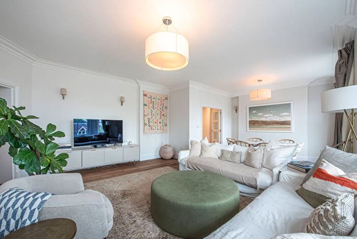 4 Bedroom Flat For Sale In The Pryors, Hampstead, London, NW3