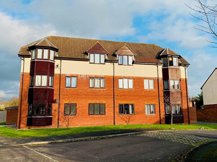 2 Bedroom Flat To Rent In Heron Drive, Bicester, Oxfordshire, OX26