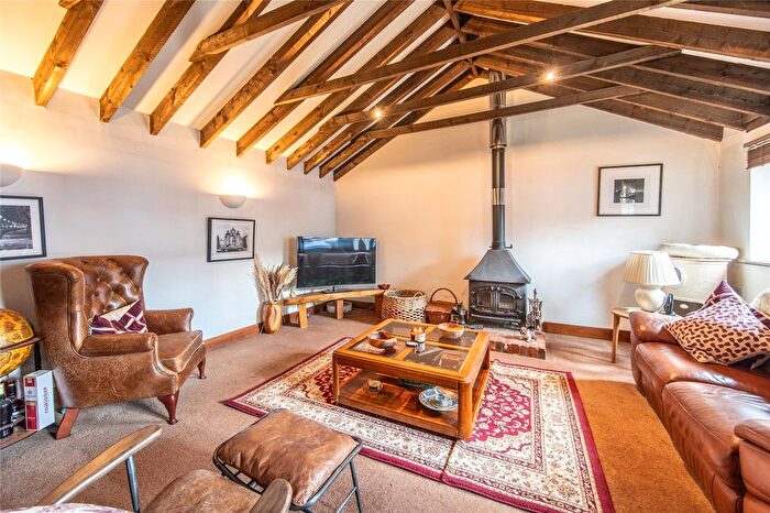 3 Bedroom Barn Conversion For Sale In Hodsoll Street, Sevenoaks, Kent, TN15