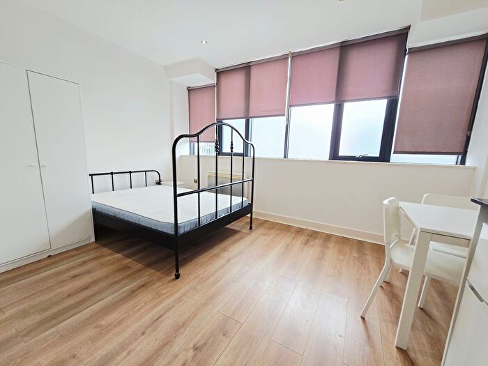 Studio To Rent In Elmgrove Road, Harrow, HA1