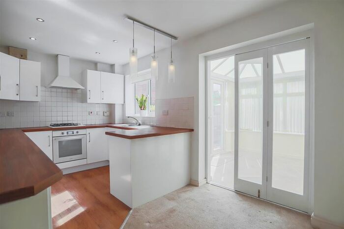 3 Bedroom Semi-Detached House To Rent In Townsend Road, Swinton, Manchester, M27