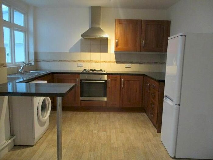 2 Bedroom Terraced House To Rent In Leslie Avenue, Beeston, NG9