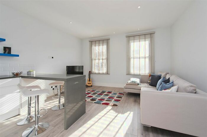 3 Bedroom Maisonette To Rent In Antrobus Road, London, W4