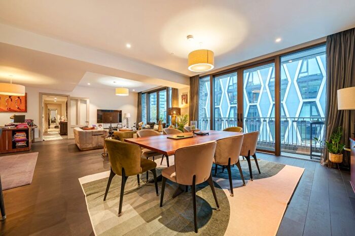 3 Bedroom Flat For Sale In Victoria Street, London, SW1H