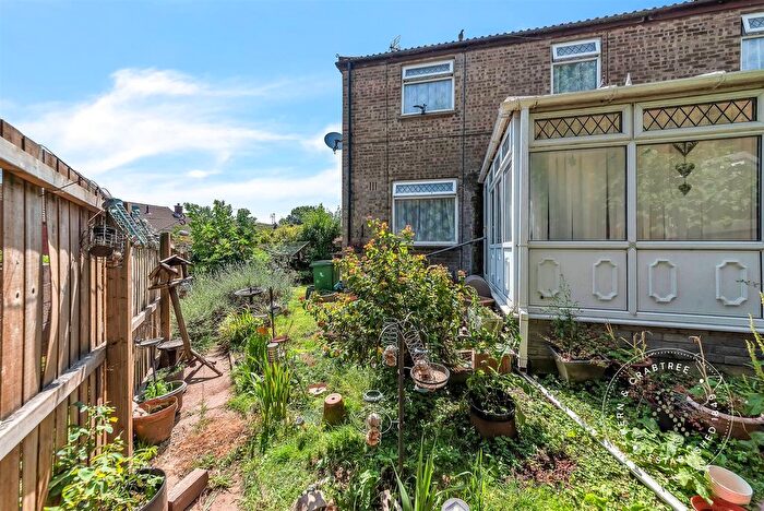 4 Bedroom Terraced House For Sale In Ellesmere Court, St. Mellons, Cardiff, CF3