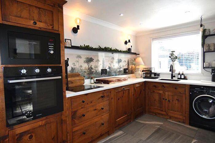 4 Bedroom Semi-Detached House For Sale In Mayfields, Spennymoor, DL16