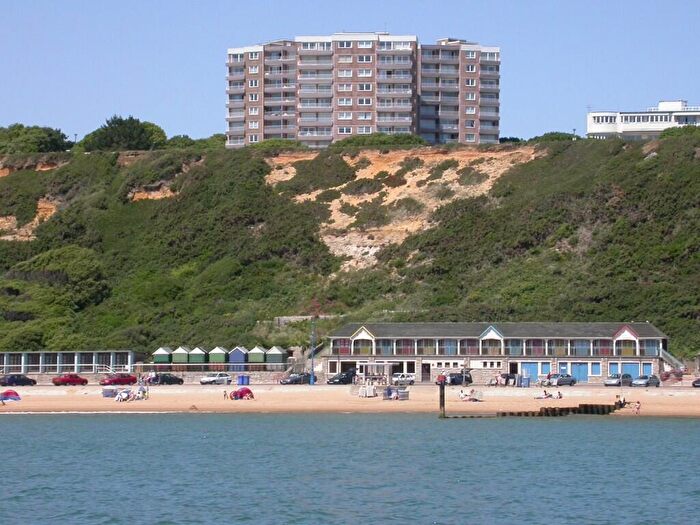 2 Bedroom Apartment For Sale In Manor Road, Bournemouth, Dorset, BH1