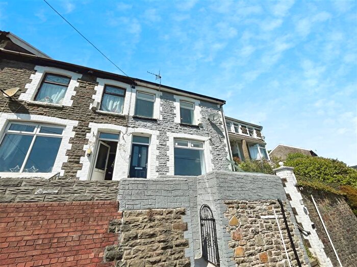 3 Bedroom Property To Rent In Penrhys Road, Tylorstown, Ferndale, CF43