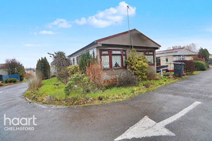 2 Bedroom Park Home For Sale In Templeton Park, Chelmsford, CM2