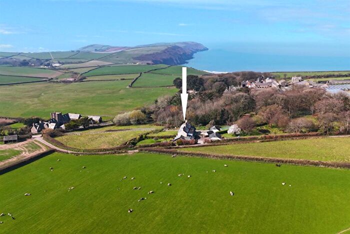 4 Bedroom Semi-Detached House For Sale In Pickwell, Braunton, EX33