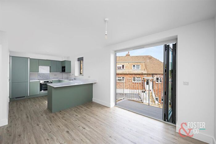 3 Bedroom Detached House To Rent In Gableson Avenue, Brighton, BN1